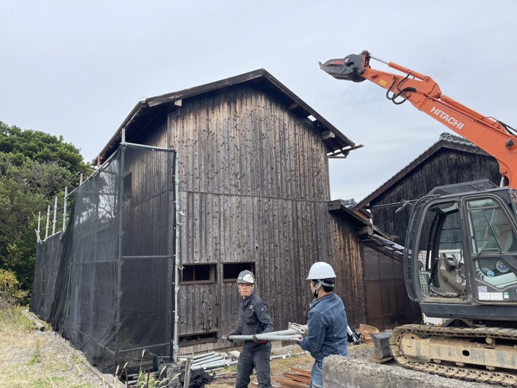 萩市椿東の木造住宅解体中