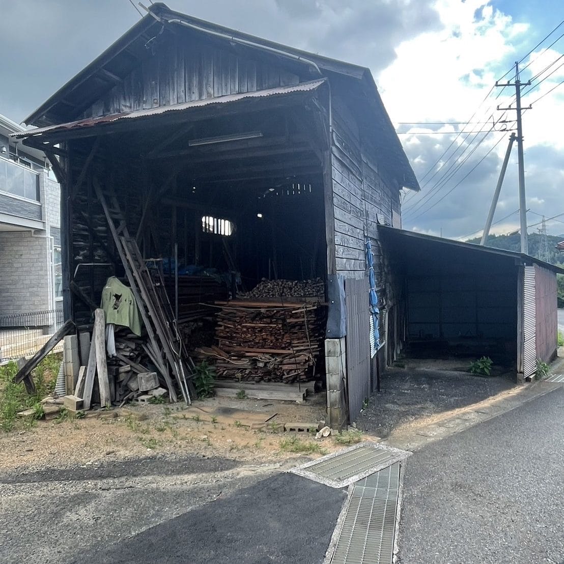 美祢市の木造倉庫