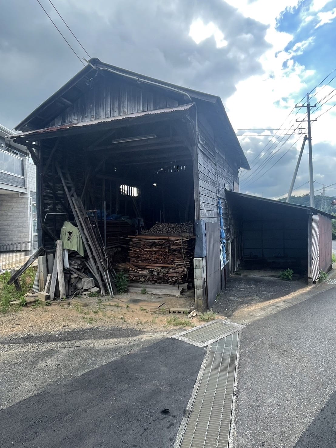 美祢市の木造倉庫