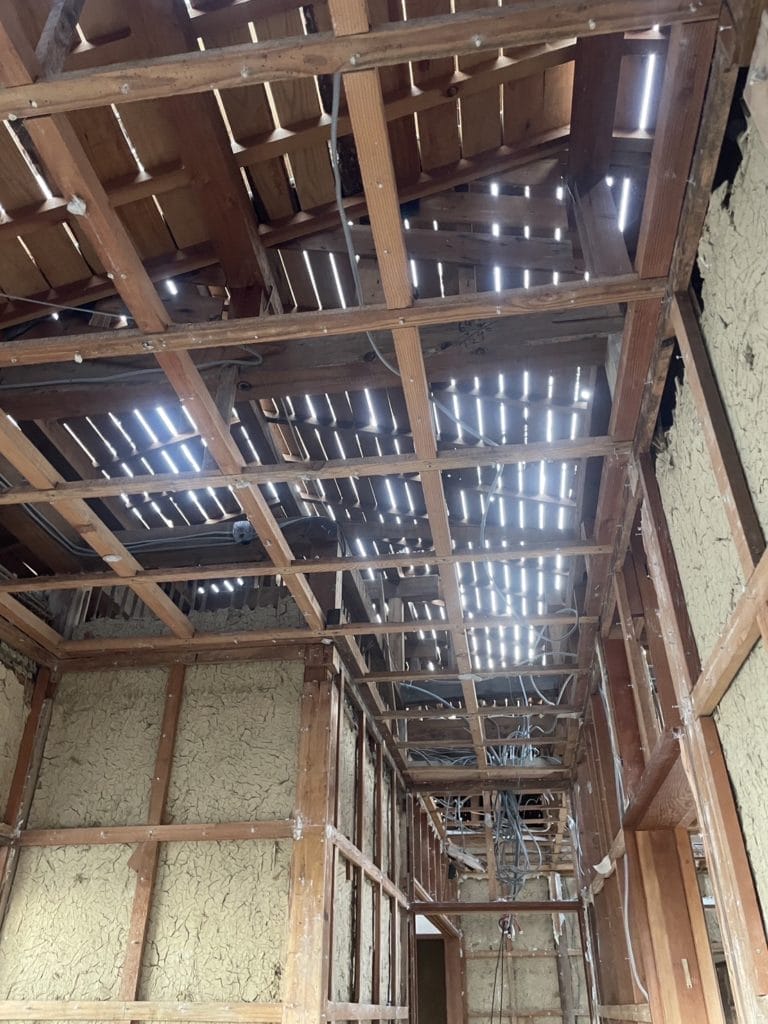 解体前の内装解体