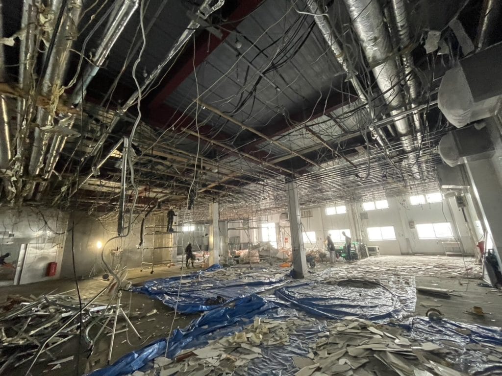 下関市内装解体ならブラスト