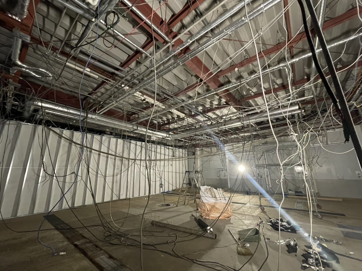 下関の内装解体ならBLAST