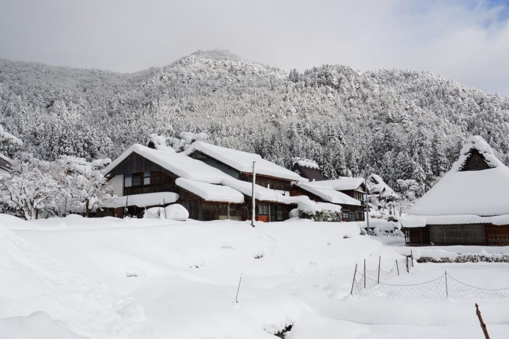 冬の解体工事ならブラスト