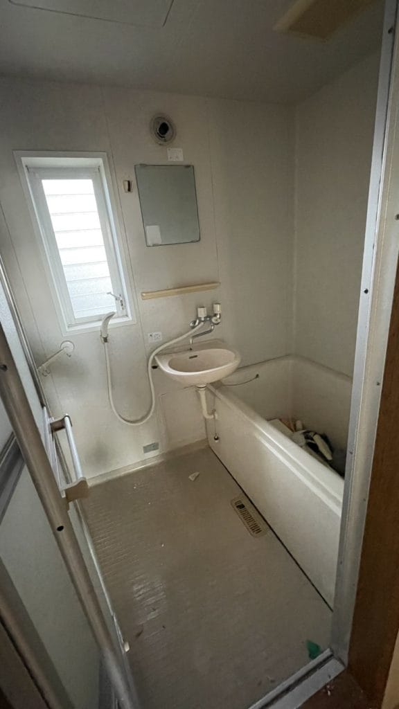 内装解体撤去前室内