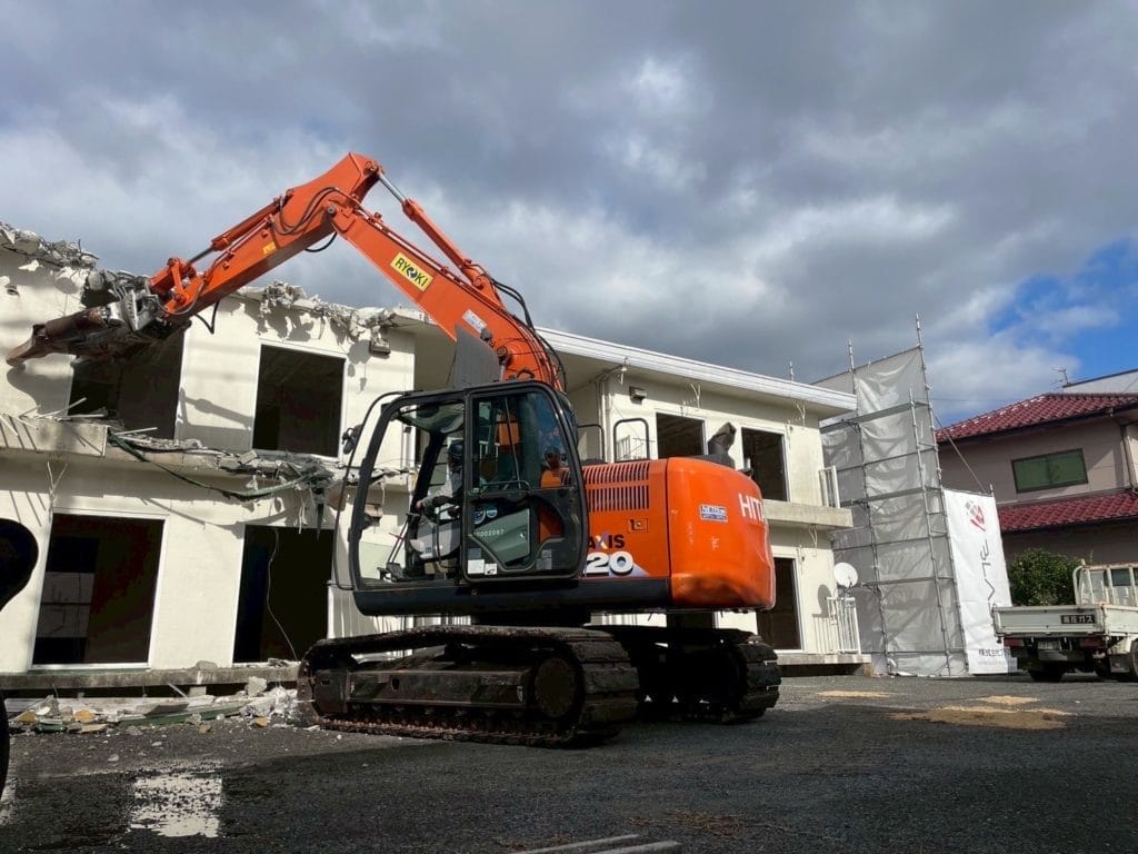 大割機での横からの解体工事